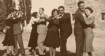 La ragazza dai "piedi rossi" (e quella dai "piedi sporchi")